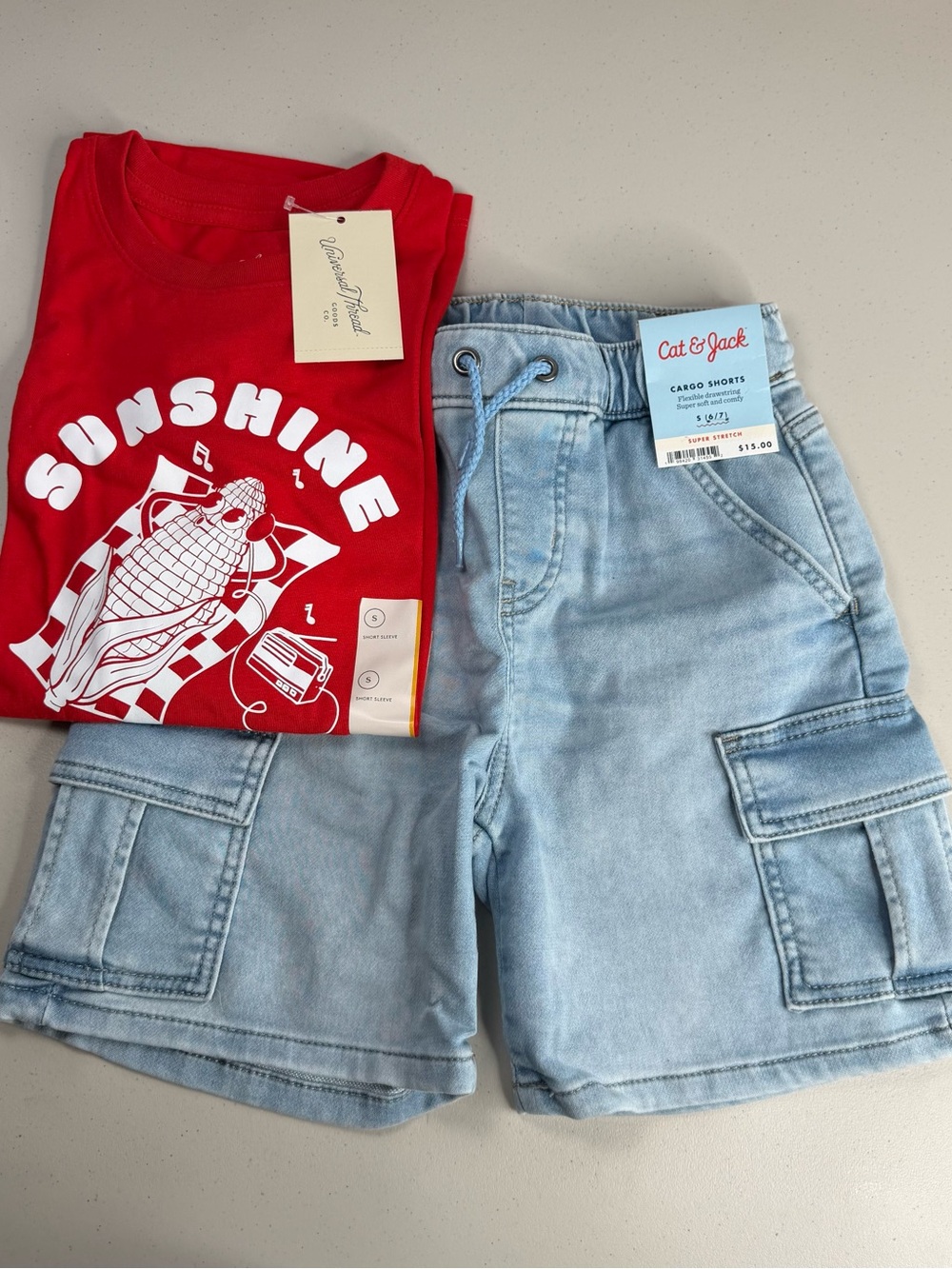 Cat & Jack Boys Set Cargo Shorts & Universal Thread Short Sleeve Shirt Small
